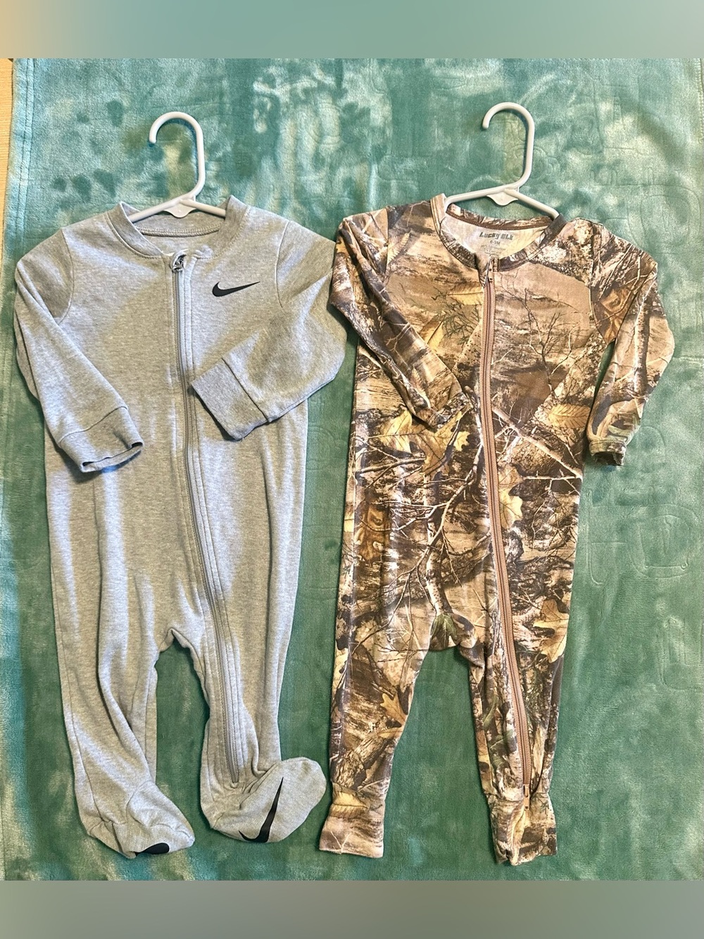 Lot of baby boy sleepers - 6-9 months